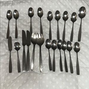 21 Pc Oxford Hall Flare Tip Stainless Japan Flatware MCM read all forks mark USA